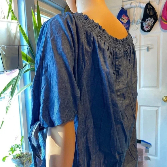 Limberence Co. Beautiful Florals Embroidered off shoulder Blouse Women Size L - Picture 6 of 6